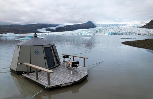 Hofn Boat Rental | Fjallsarlon - Overnight adventure