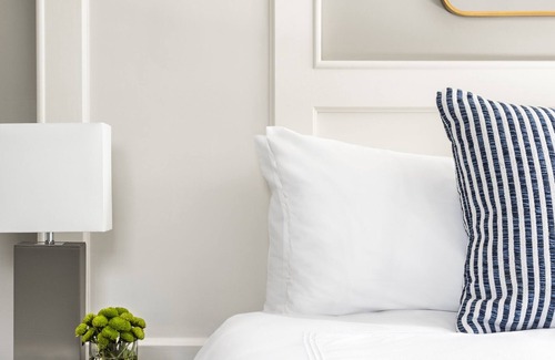 Historic District Bed & Breakfast | Flag House Inn