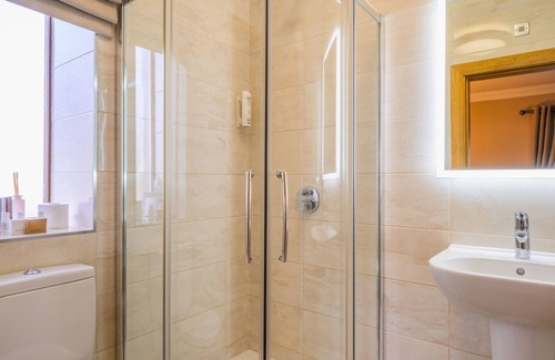 Newry House | Flagstaff Lodge