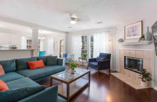 Barker House | Flamingo Pool Oasis with Covered Patio, BBQ, 4 BR