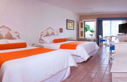 Isla Iguana Hotel | Flamingo Vallarta Hotel & Marina