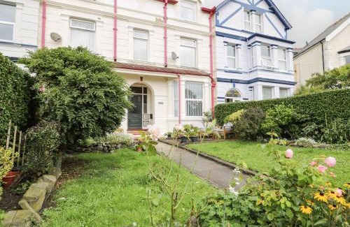 Deganwy Apartment | Flat 1, Mona House