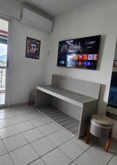 Parque das Palmeiras Apartment | Flat Bijoux FRENTE MAR no Shopping Piratas , com estacionamento gratuito