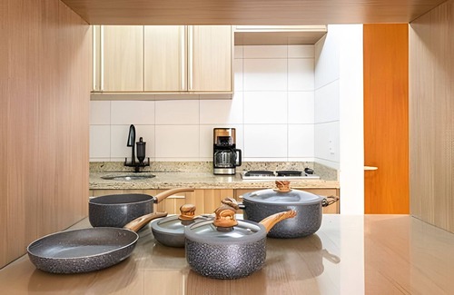 Boqueirao Apartment | Flat com piscina vista-mar em Santos