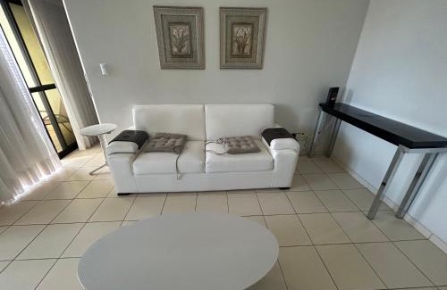 Plano Diretor Sul Apartment | Flat completo no centro.