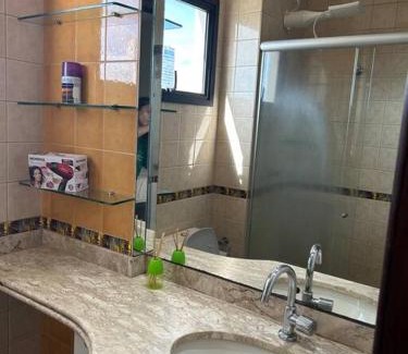 Plano Diretor Sul Apartment | Flat completo no centro.