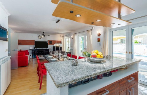 Kaldanija Apartment | Flat Dino in Kaldanija with large terrace