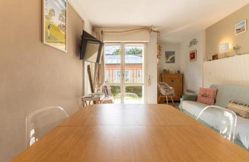 Le Touquet-Paris-Plage Apartment | Flat for 4 people with swimming pool tennis court and car park 56