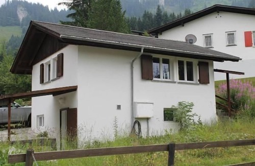 Wirzweli Ski Chalet | Flat in a smart holiday home