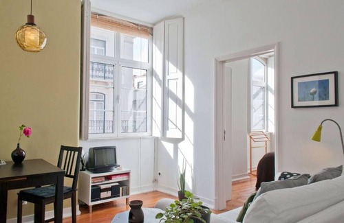 Santa Maria Maior Apartment | Flat in the heart of Lisbon-Baixa Pombalina
