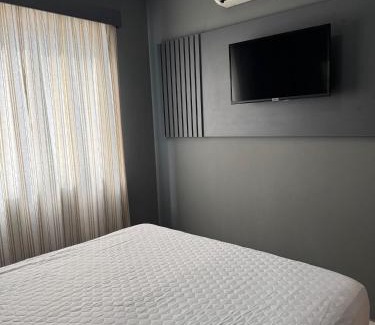 Pousada do Rio Quente Apartment | Flat Veredas 305 com ar condicionado sala - 300 metros do Hot Park