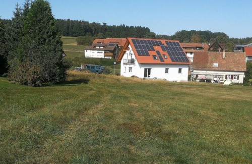 Altburg Apartment | Flat with terrace, barbecue and garden