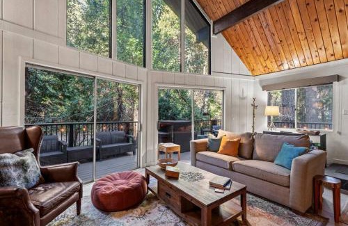 Arrowhead Villas House | Fleming Creek Hideaway, Next to Creek, Fire-Pit!