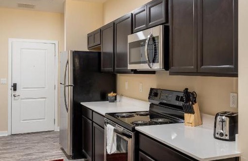 Fifth Ward Apartment | Flexhome Walker's Point Studio A2