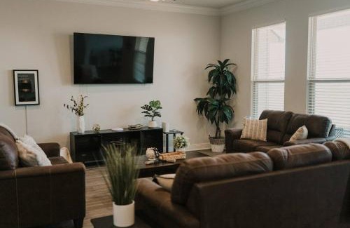 Lake Charles House | Flexible Stays Clean & Comfy Ideal For Worker