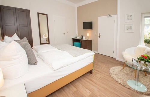 Lilienthal Hotel | Fliegendes Perlhuhn