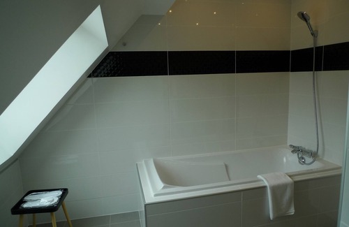 Sancerre House | Flint residence in the heart of Sancerre