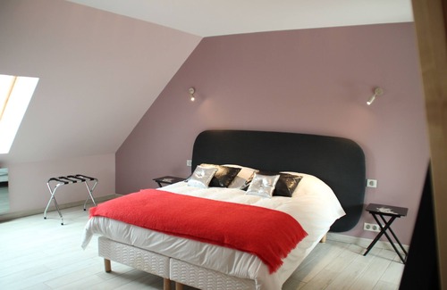 Sancerre House | Flint residence in the heart of Sancerre