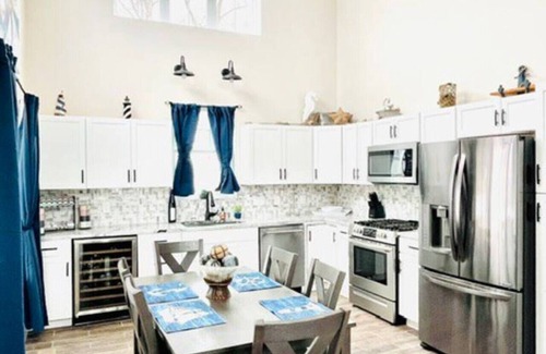 Lakeview House | Flip Flop Cove Indian Lake, Ohio