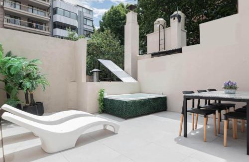 Palermo House | Fliphaus ChicHaus 9 Lux Units 36 pax Daily Housekeeping!