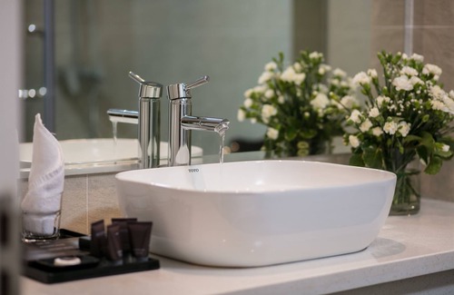 Hang Dao Hotel | Flora Centre Hotel & Spa