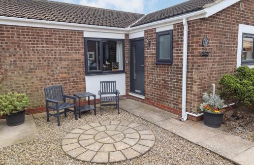 Beadnell House | Flora Cottage