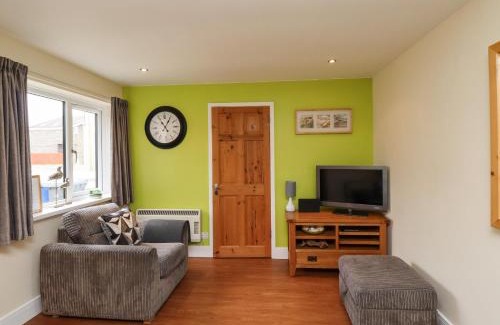 Beadnell House | Flora Cottage