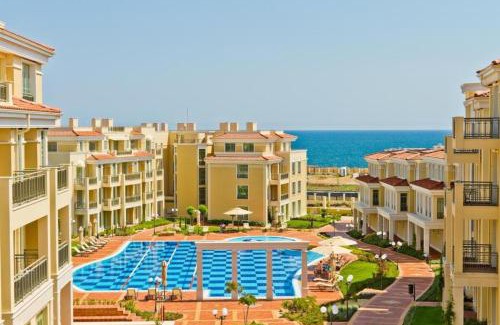 Chernomorets Apartment | Flores Garden Pool Side and Sea View Apartment