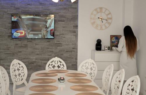 Deva House | Flori House