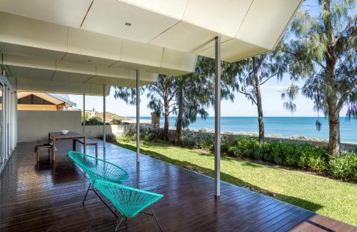 Dawesville House | Florida Beach House I Private Properties