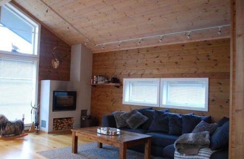 Fidjeland House | Flott hytte på Smølåsen Tjørhom