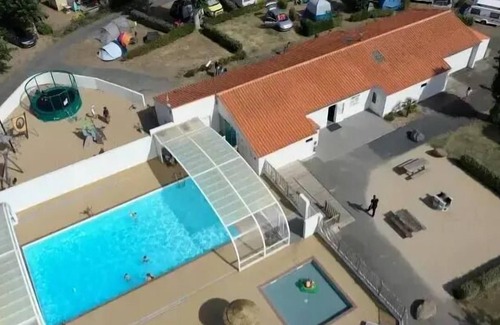 LʼAiguillon-sur-Mer House | Flower Camping Le Pré des Sables * - Mobile home Comfort 26m2 2 bedrooms + TV 4 people