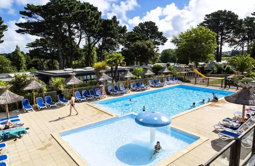 Le Ru House | Flower Camping Port de la Chaîne * - Homeflower Premium 29m2 (2 bedrooms) Terrace + TV + SEA VIEW 4 people