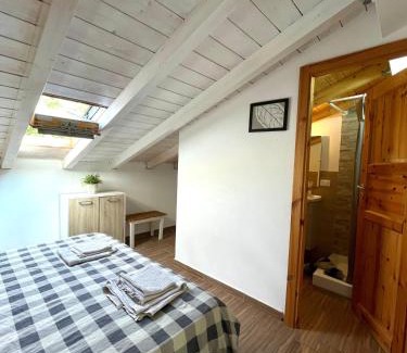 Piana degli Albanesi House | Flyhouse PARCHEGGIO AUTO BICI GRATUITO