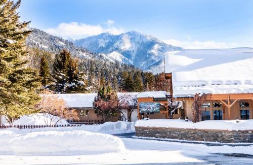 Alpine Cabin | Flying Saddle Resort and Steak House