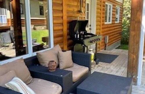 Hinton Ski Chalet | Folding Mountain Chalet - Jasper East