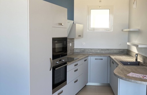 Royan Apartment | Foncillon beach, residence with swimming pool facing the sea