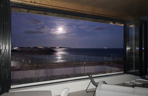 Royan Apartment | Foncillon beach, residence with swimming pool facing the sea