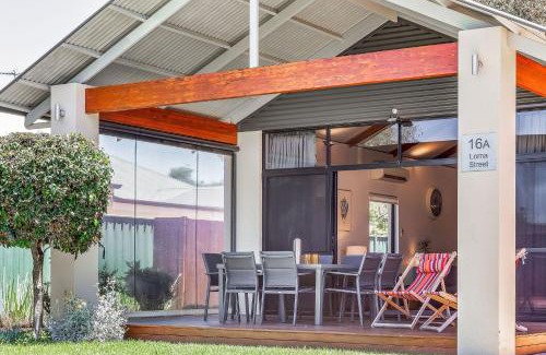 Dunsborough House | Footsteps By The Bay