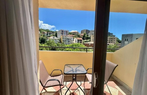 Becici Apartment | For-A Apartmani