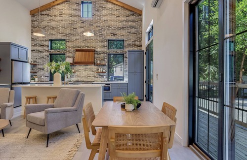 Inglewood-Finn Hill Cottage | Forbes Farm Cottages Unit C