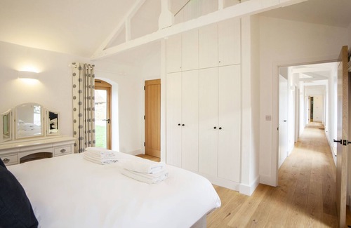 Bradford-on-Avon Other | Ford Farm Coach House - Stunning Barn Conversion