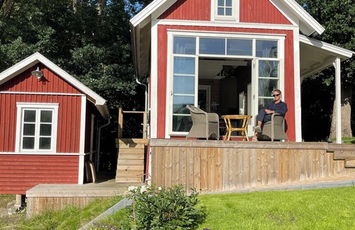 Ljungskile Cabin | Forest house