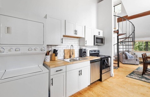 Elkton Cabin | Forest Ridge Cabin - Hot Tub +Wi-Fi +National Park