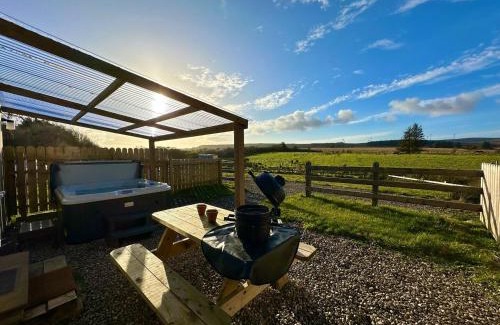 Coleraine House | Forest View Cottage - Private Hot Tub
