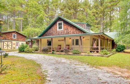 Eatonton House | Forested Family Hideaway Near Lake Sinclair!