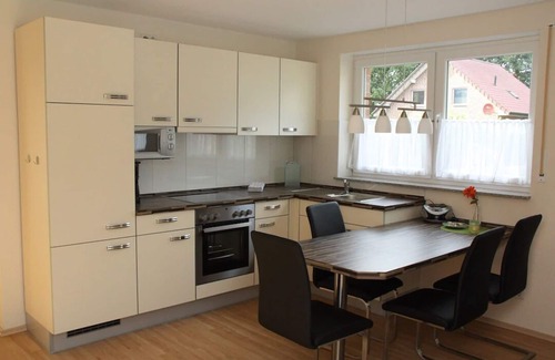 Gronau Apartment | Former farmhouse child-friendly, 180 upper floor!