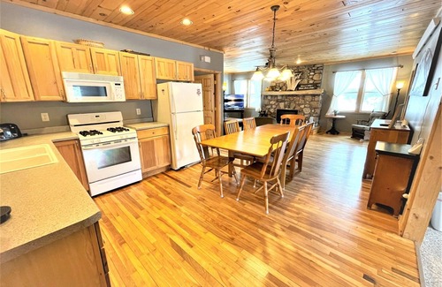 Butternut Cabin | Fort Flambeau on the Flowage! | 8 Bed, 2 Bath