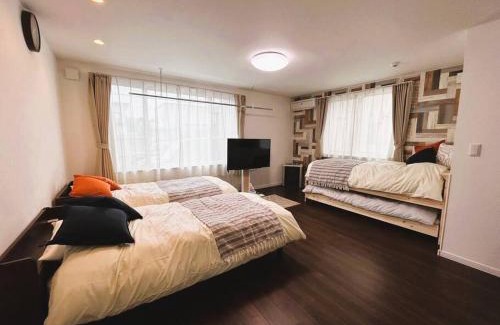 Asahikawa Apartment | Fort Greene RoomS