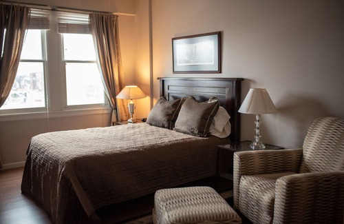 Fountain Square Hotel | FountainView Inn